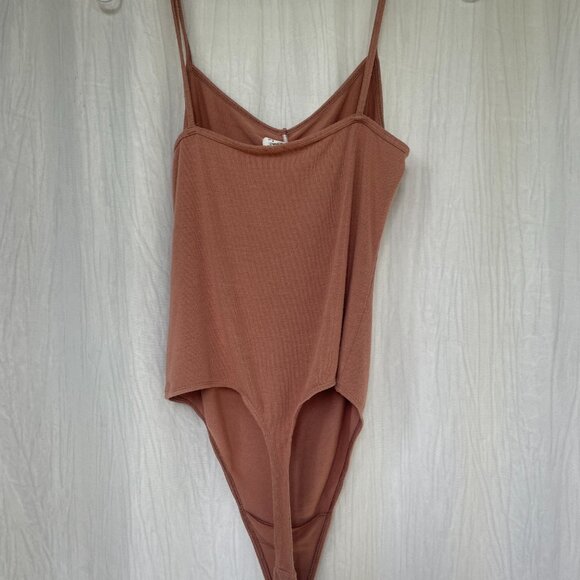 Wilfred Free Rose Bodysuit (M) - Picture 3 of 8